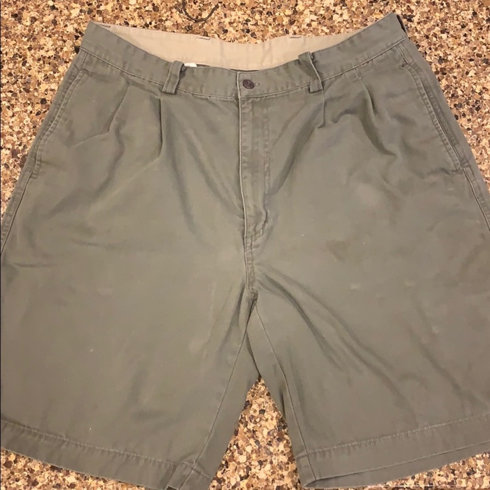 Olive green tint knee length shorts